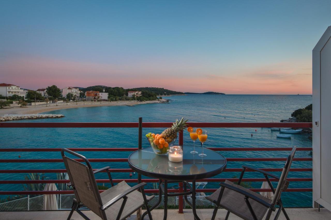 Apartments Villa Zrinka - Last Season Ever! Rogoznica  Bagian luar foto