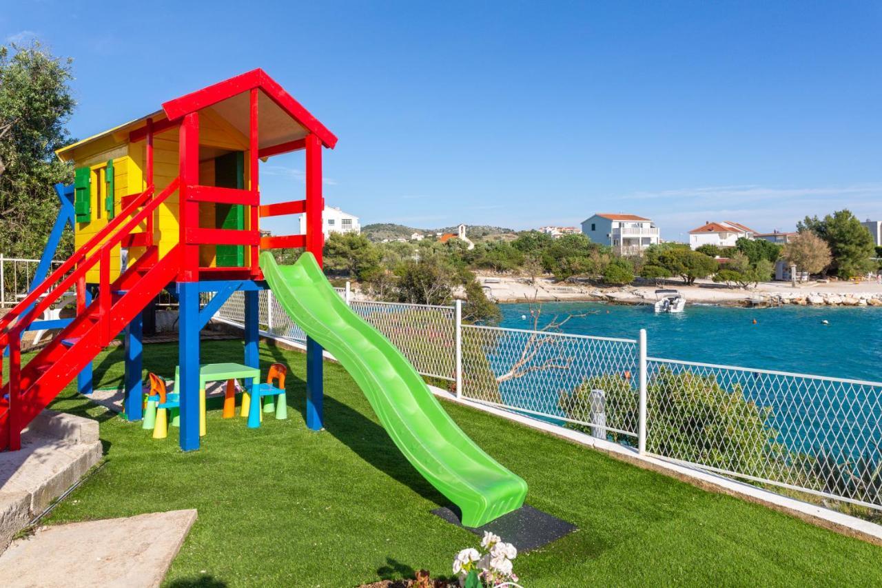 Apartments Villa Zrinka - Last Season Ever! Rogoznica  Bagian luar foto