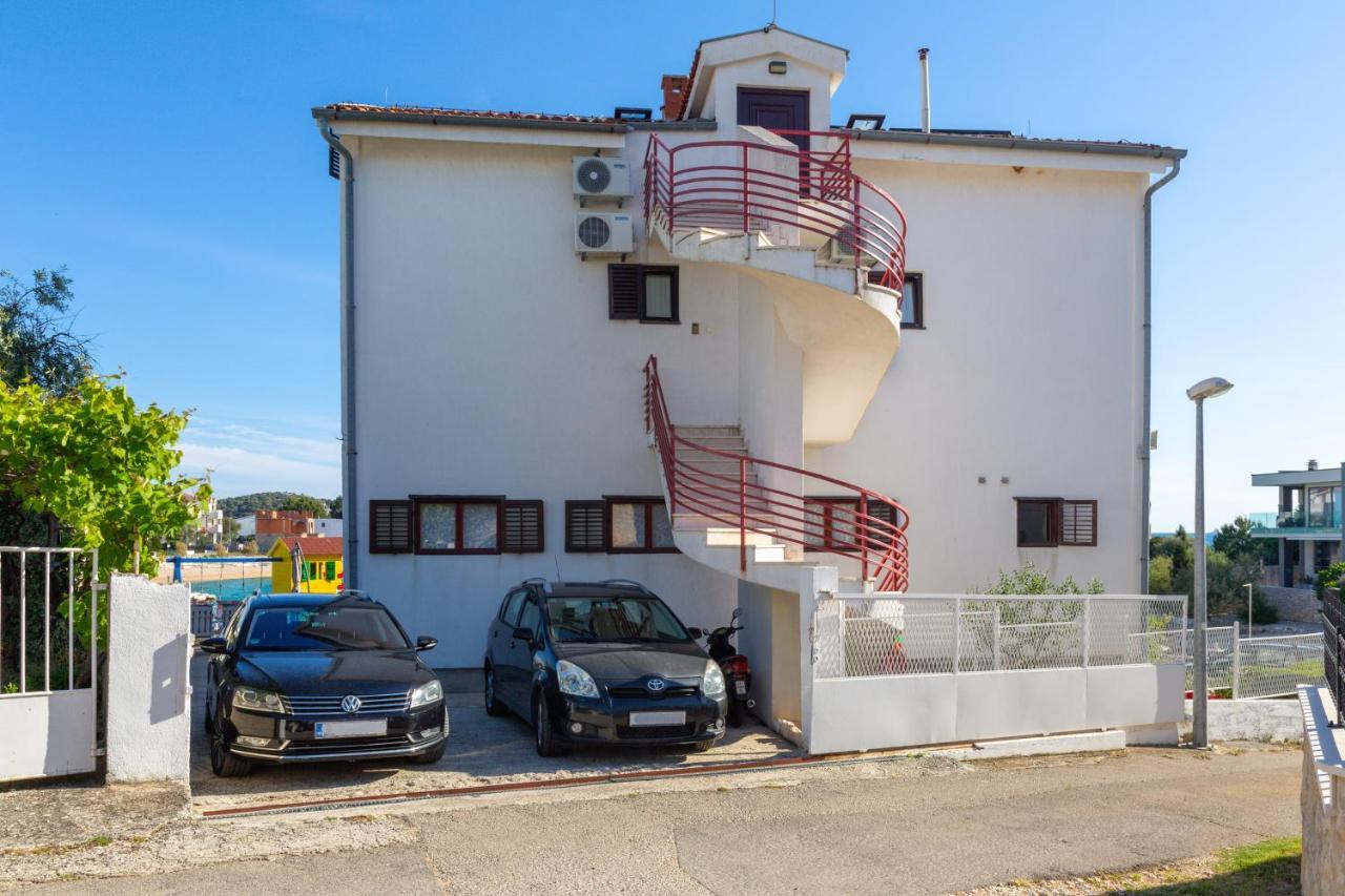 Apartments Villa Zrinka - Last Season Ever! Rogoznica  Bagian luar foto