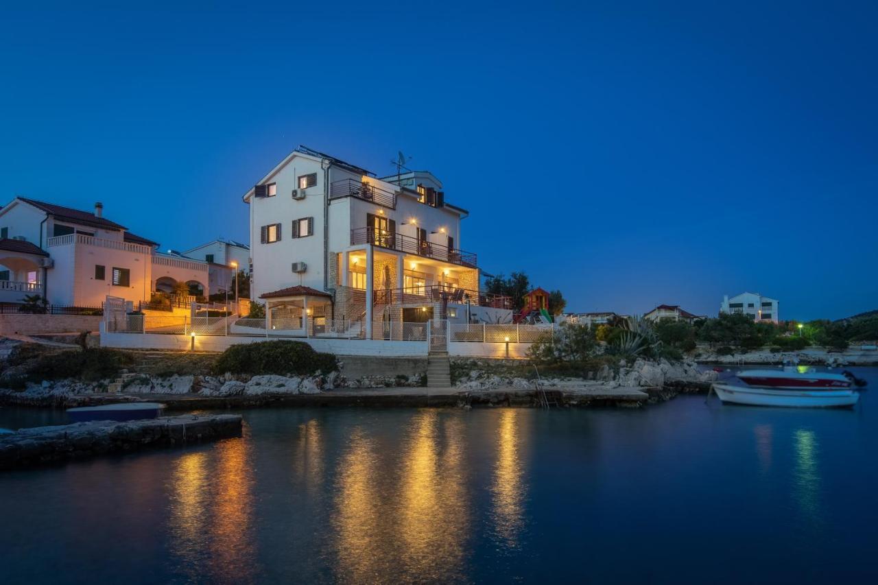 Apartments Villa Zrinka - Last Season Ever! Rogoznica  Bagian luar foto
