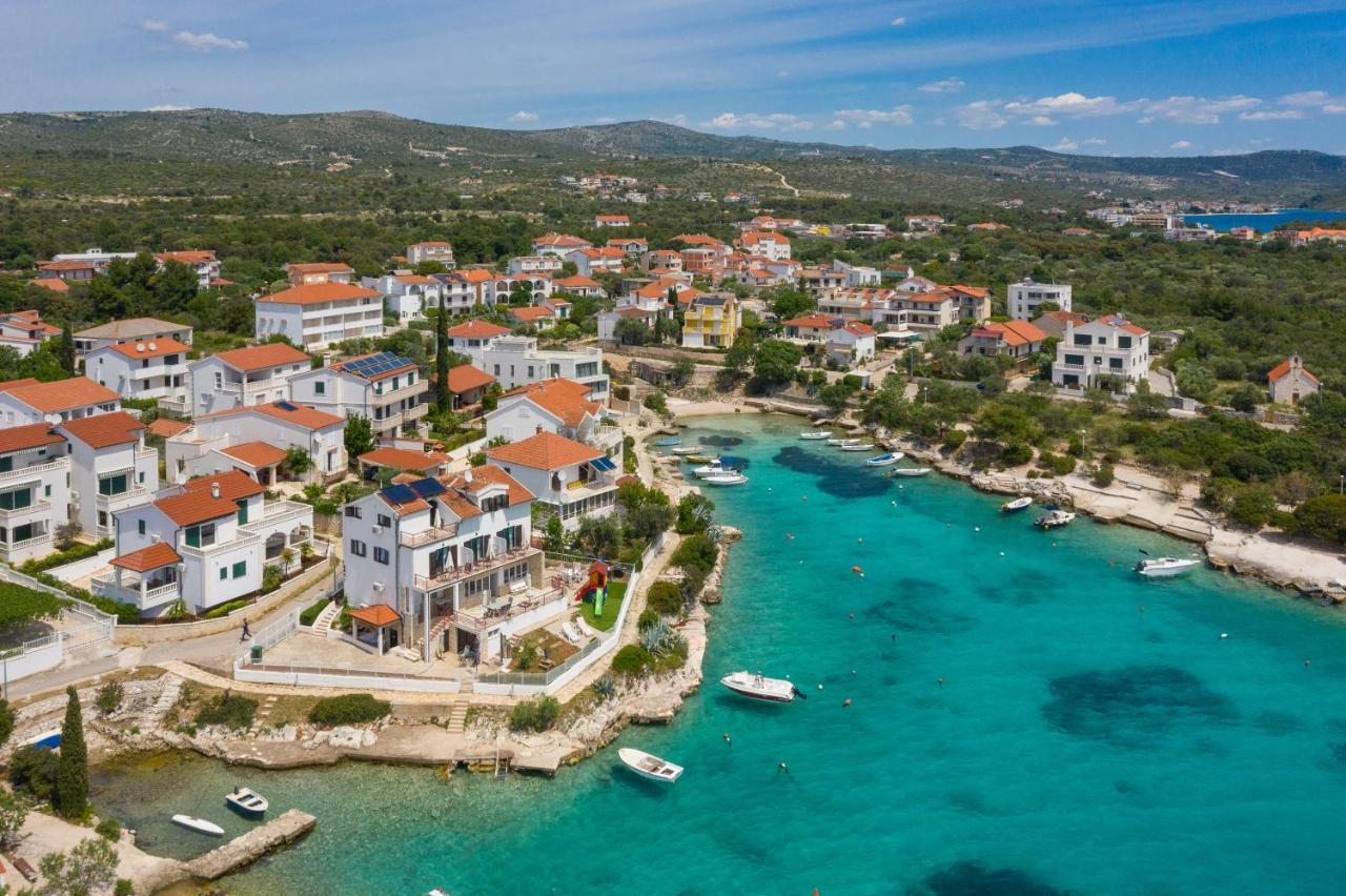 Apartments Villa Zrinka - Last Season Ever! Rogoznica  Bagian luar foto